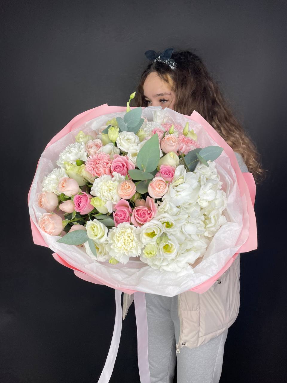 Сборный букет №1 с доставкой в Адлере