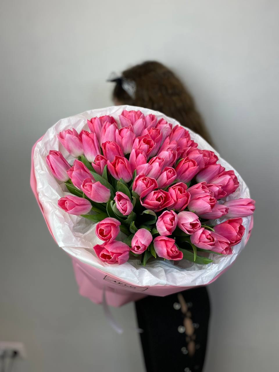 51 розовый тюльпан "ROSE" с доставкой в Адлере