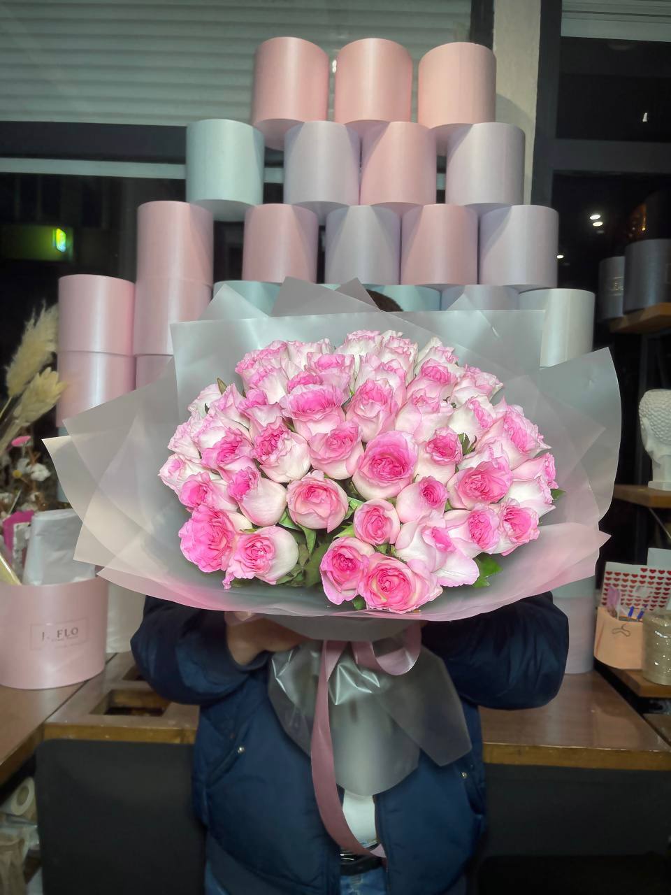  51 розовых роз в Адлере