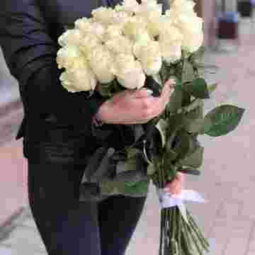 Голландские розы White 21 в Адлере
