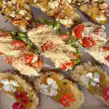 Брускетта «3 вкуса» в Адлере