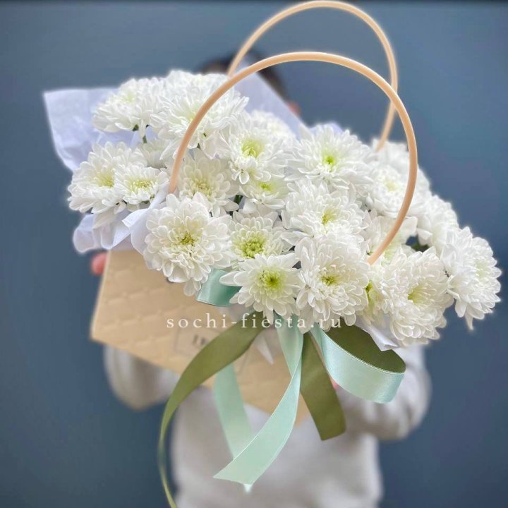 Сумочка с хризантемами в Адлере