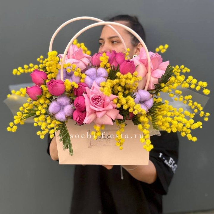 Сумочка мимозы и роз "Primavera" в Адлере