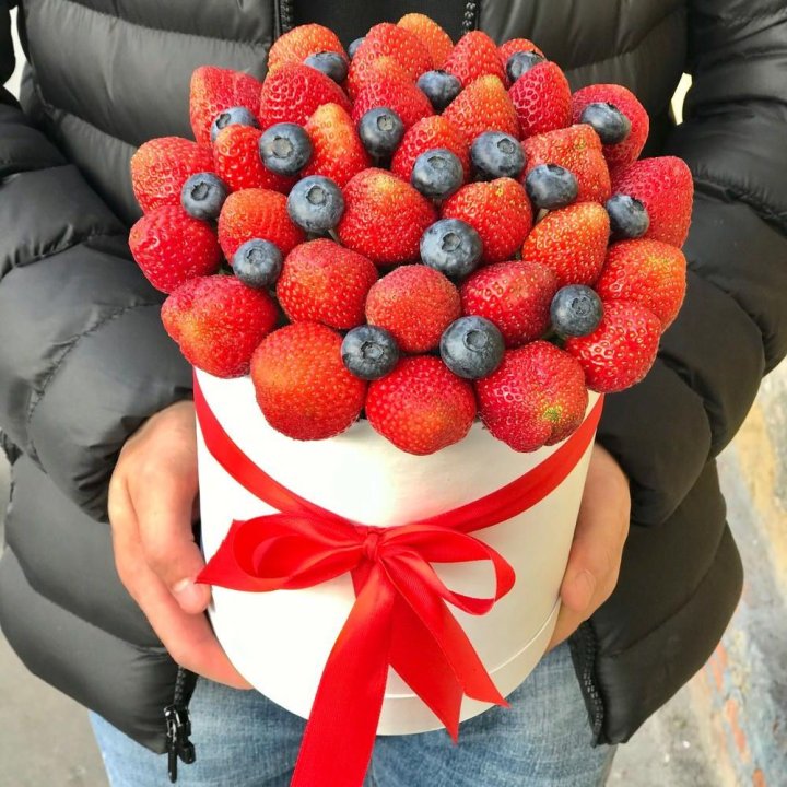 Клубничный бокс №3 в Адлере