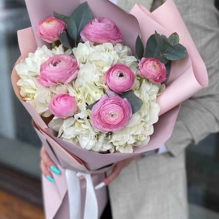 Авторский букет №2 в Адлере