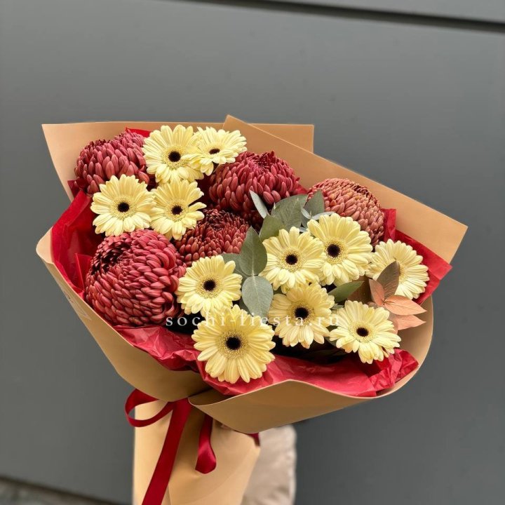 Букет гербер и хризантем Бигуди в Адлере