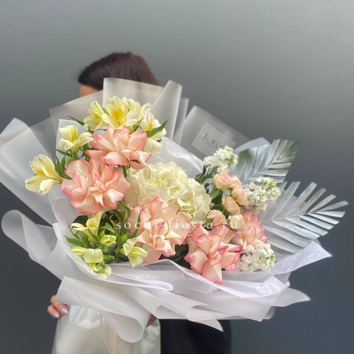 Букет "Аура" в Адлере