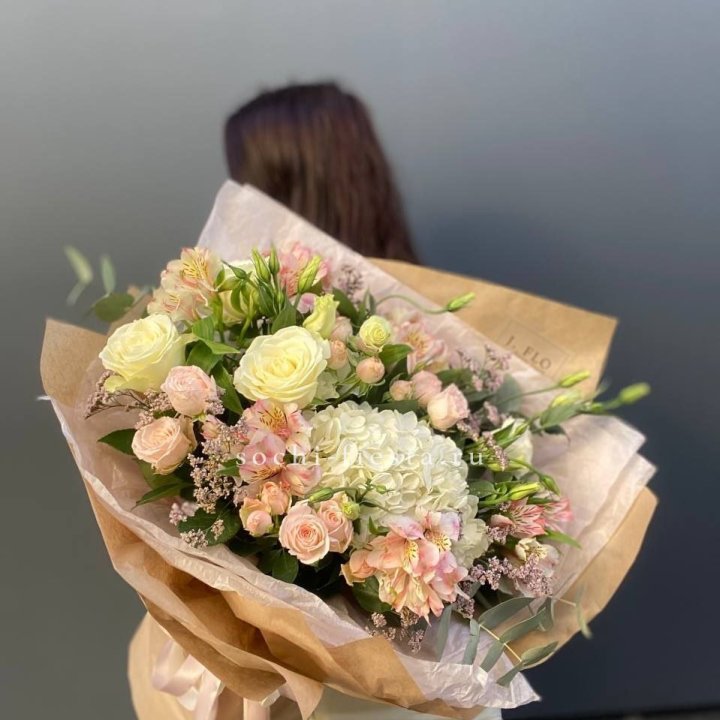 Дизайнерский букет №1 в Адлере