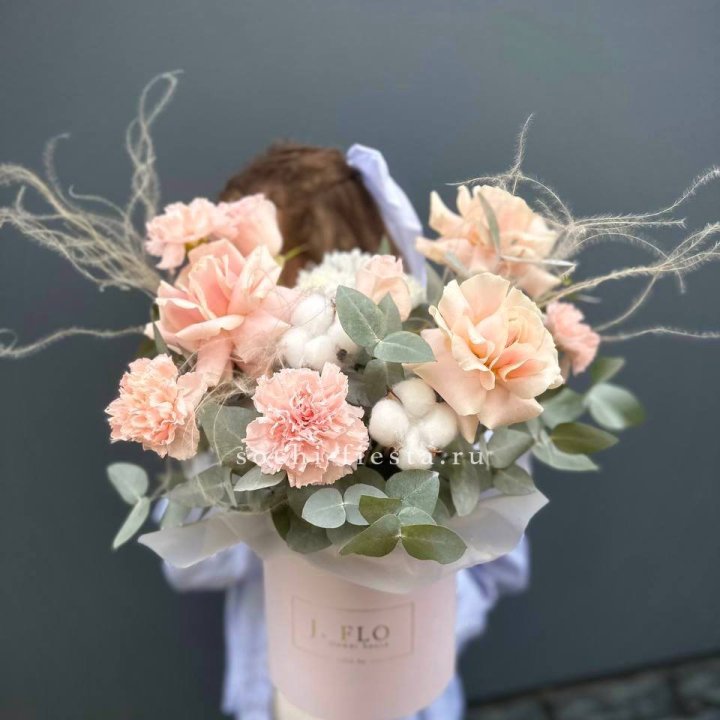 Цветочный бокс "Лесия" в Адлере