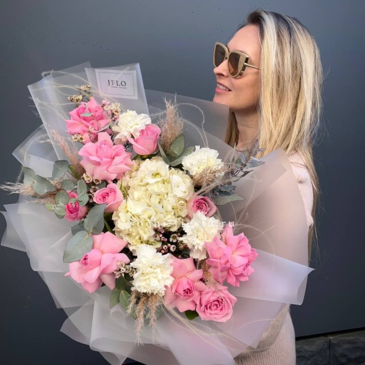 Авторский букет "Гармония" в Адлере