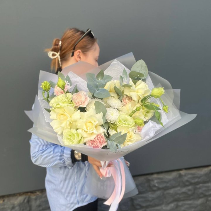  Букет  "Тонкая луна" в Адлере