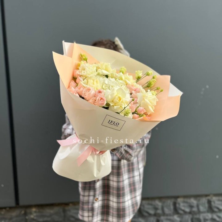 Букет "Обещание любви" в Адлере