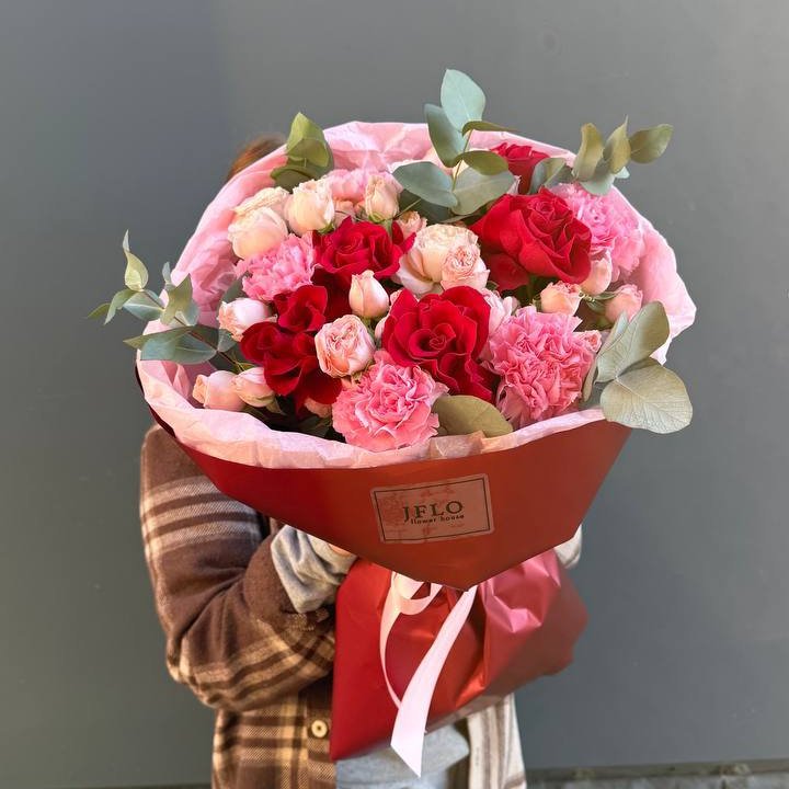 Букет "Первая любовь" в Адлере