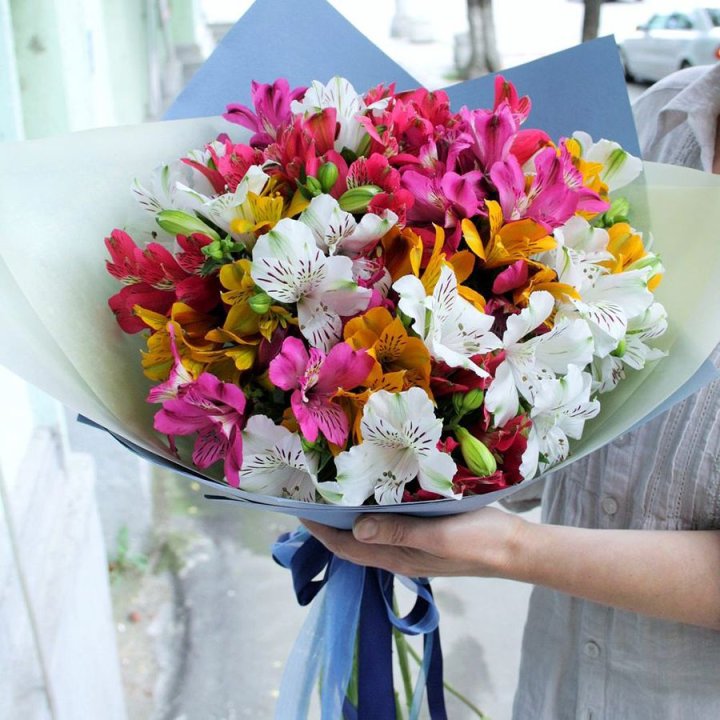 Микс альстромерий в Адлере