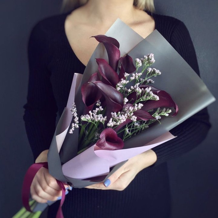 Букет фиолетовых калл в Адлере