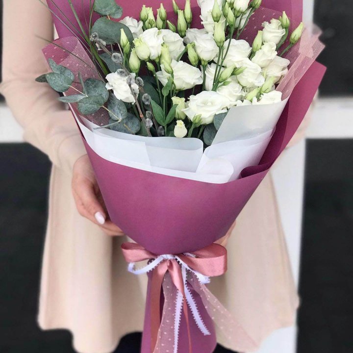 Эустомы с эвкалиптом в Адлере