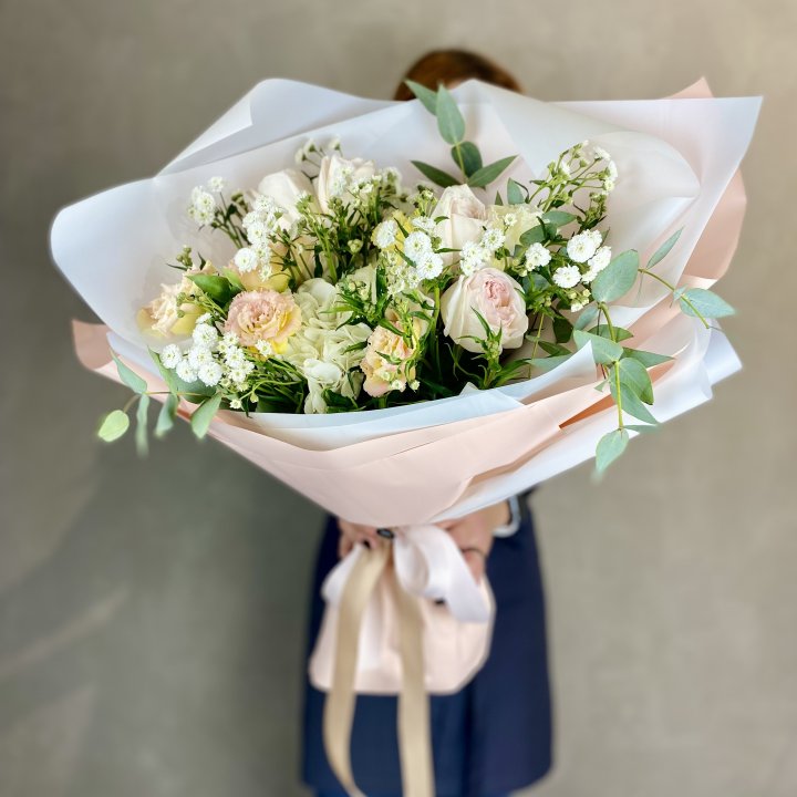 Дизайнерский букет Elly в Адлере