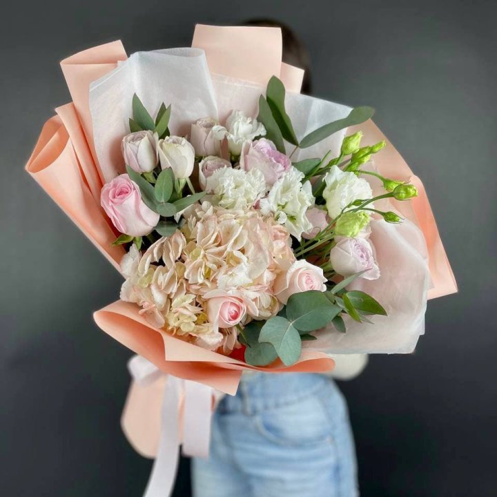 Букет с гортензией "Clouds" в Адлере