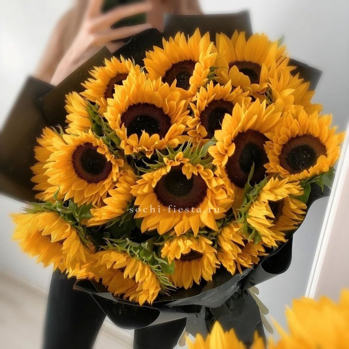 Букет подсолнухов "Гига" в Адлере