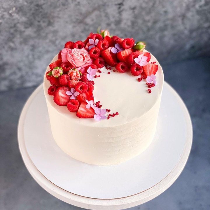 Торт "Малина" в Адлере