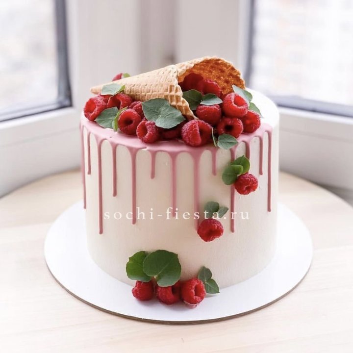 Торт "Ягодный" в Адлере