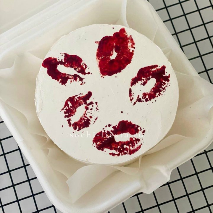 Бенто-торт "Поцелуй" в Адлере