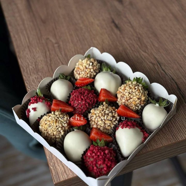 Клубника в шоколаде 12 ягод №2 в Адлере