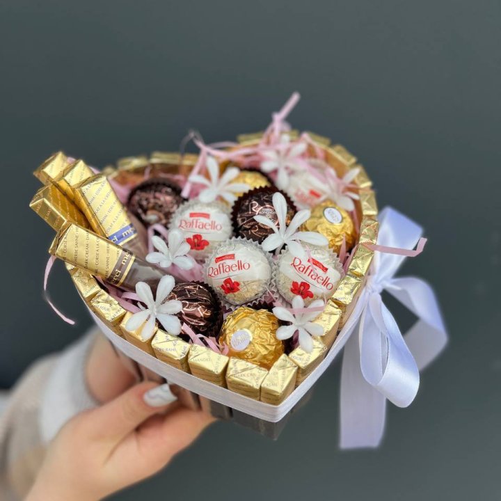 Подарочный набор шоколада в Адлере