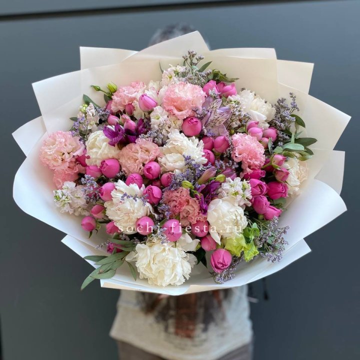 Дизайнерский букет №10 в Адлере