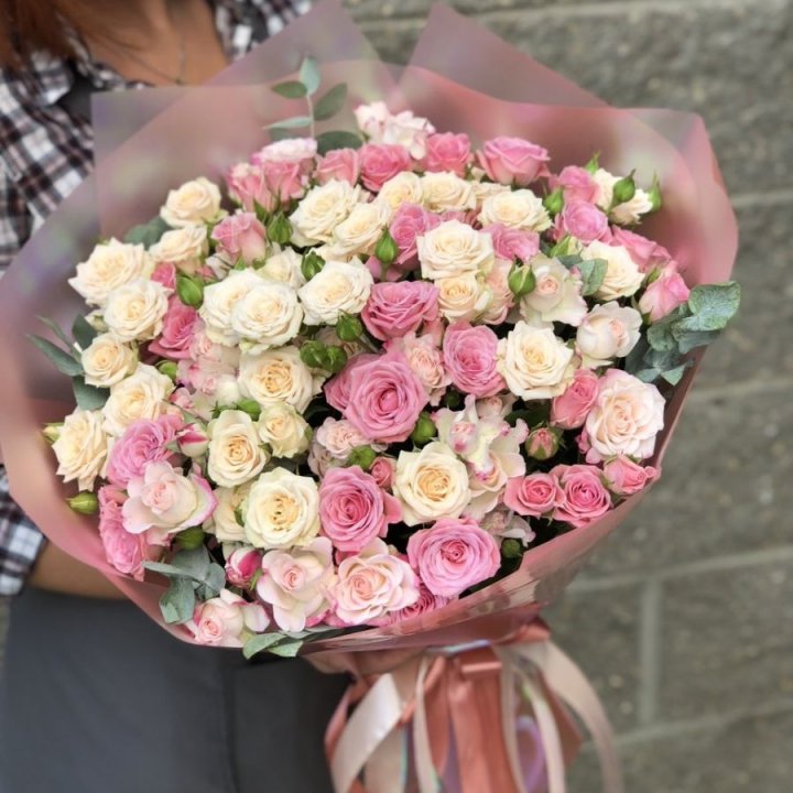 21 кустовая роза в Адлере