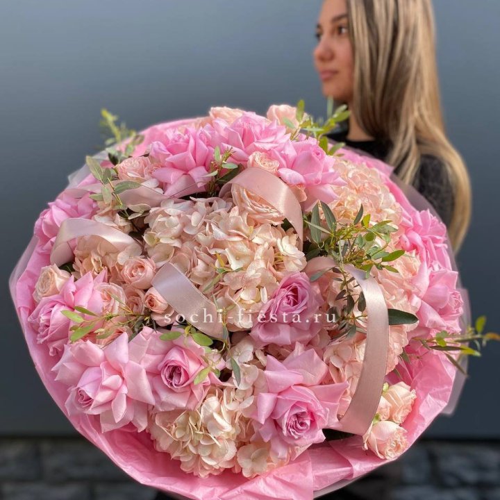  Букет "Miracolo" с доставкой в Адлере