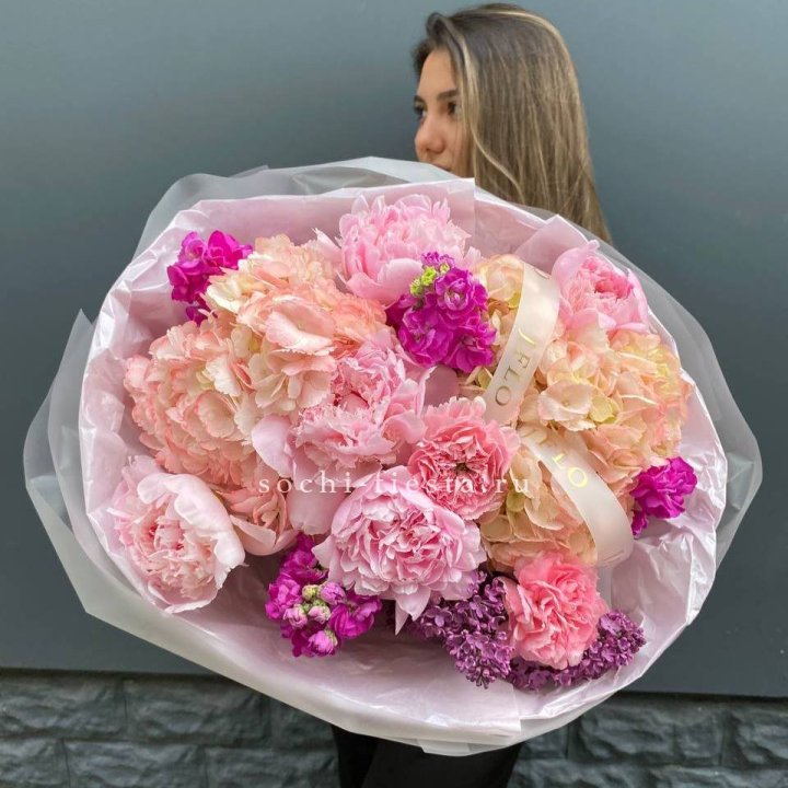  Букет "Flower Symphony" в Адлере