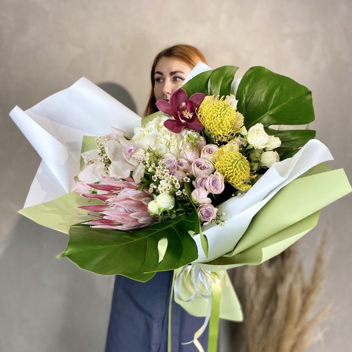 Дизайнерский букет Exotico в Адлере