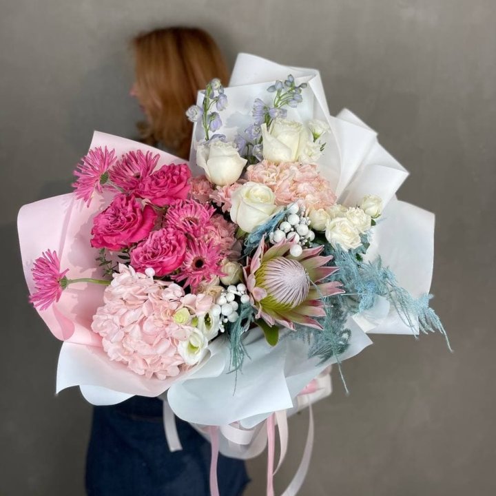 Дизайнерский букет Fantastic в Адлере