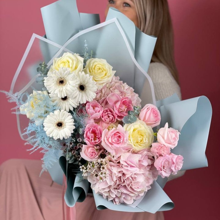 Дизайнерский букет Adele в Адлере