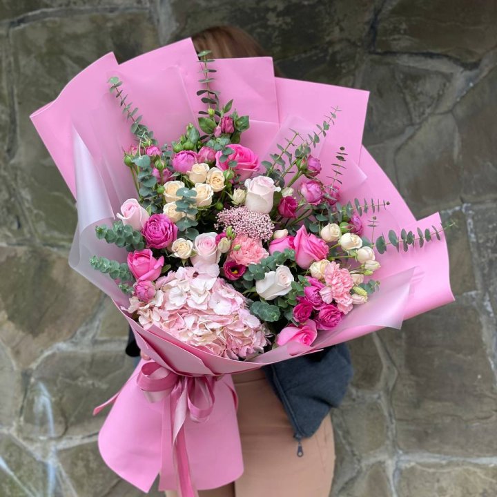 Дизайнерский букет Paulina в Адлере