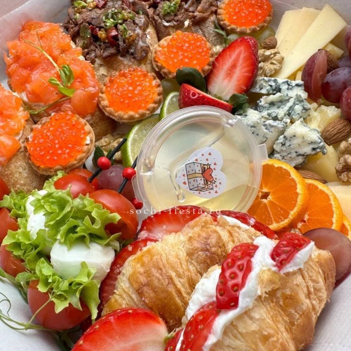 Бокс «Любовный бокс” в Адлере