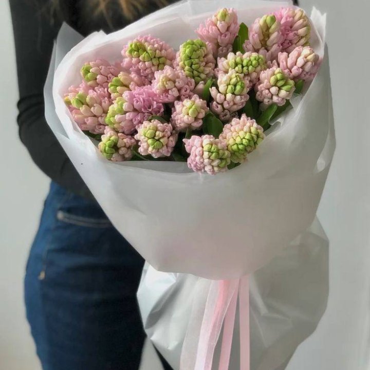 19 розовых гиацинтов в Адлере