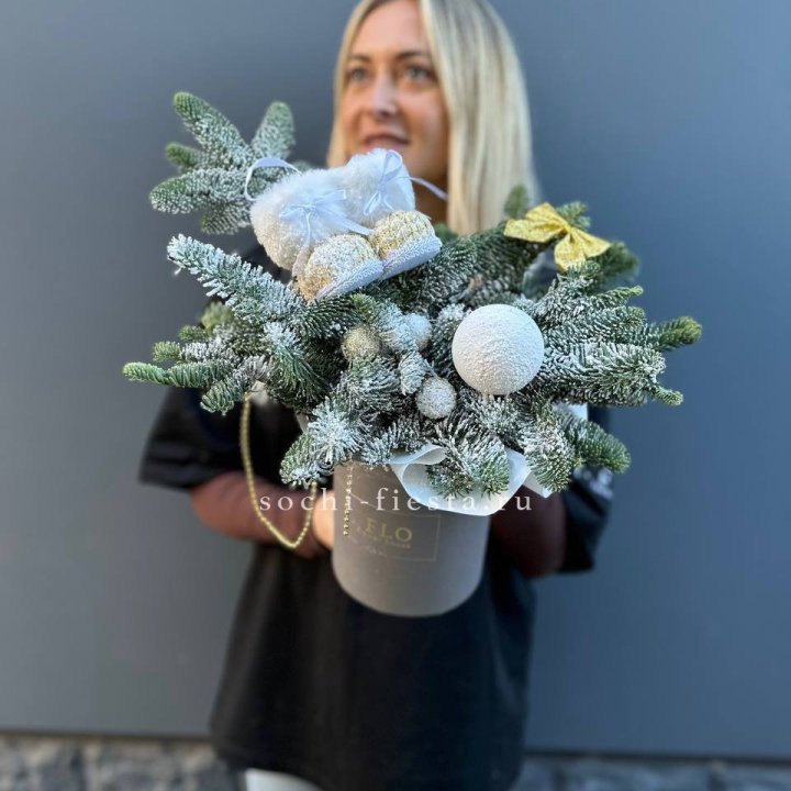 Новогодний бокс "Ботс голд" в Адлере