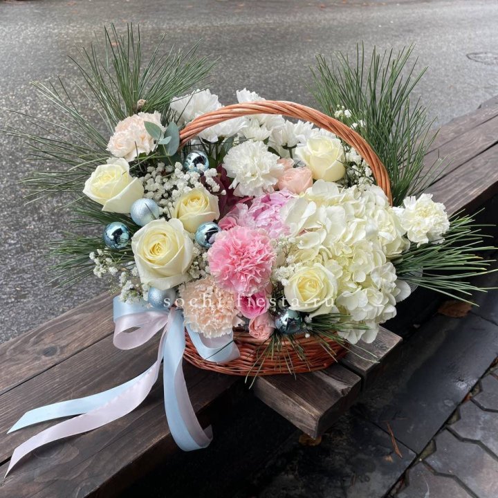 Новогодняя корзина  в Адлере