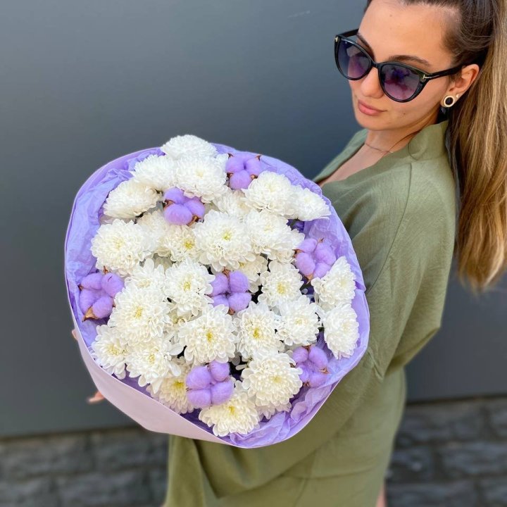  Букет  хризантем и хлопка в Адлере