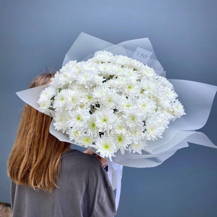 Букет хризантем "Белая снежинка" в Адлере