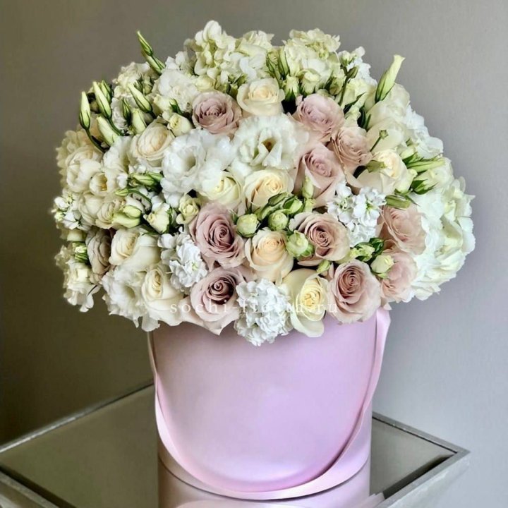 Цветочный бокс "Бриджит" в Адлере