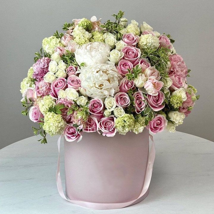 Цветочный бокс "Фантастик" в Адлере