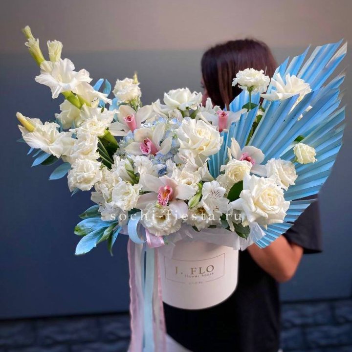 Цветочный бокс Blue Eagle в Адлере