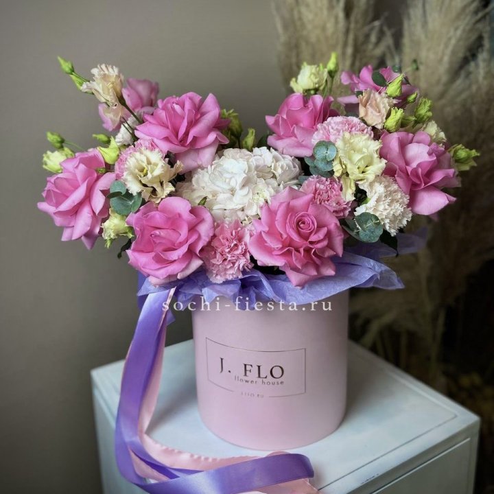 Цветочная коробка "Мишель" в Адлере