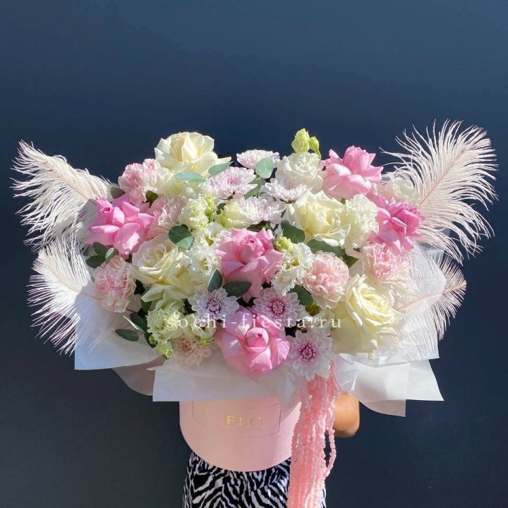 Дизайнерский бокс "Lovely New"  в Адлере