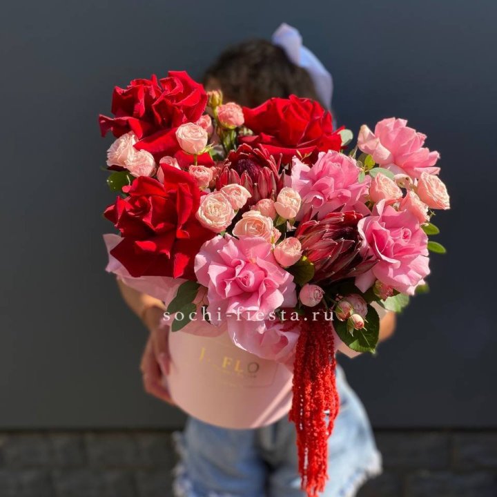 Дизайнерский цилиндр "Gusto" в Адлере