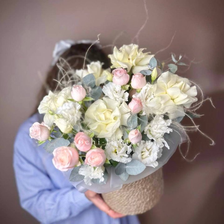 Авторский бокс "Милена" в джутовом кашпо в Адлере