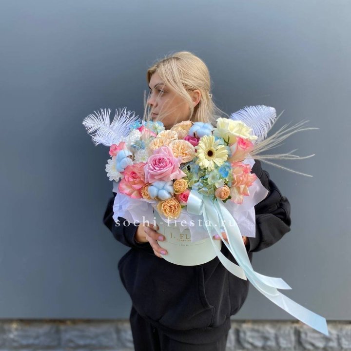 Бокс "Голубая нева" в Адлере